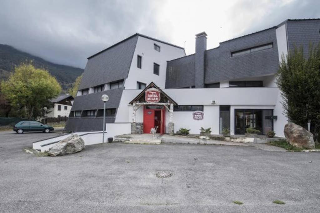 Le Repere Du Cerf T2 Residence Royal Milan St Lary Soulan Saint-Lary-Soulan Exteriör bild